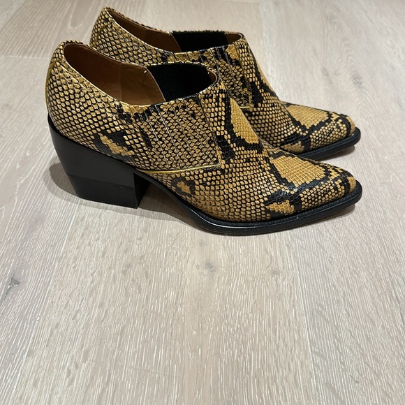 Chloe Leather Animal Print Western Boots
Size: IT 40 - Picture 4 of 6